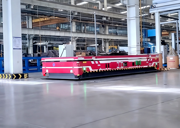 AGV电动平车如何成为智能工厂物料运输的“高效帮手”